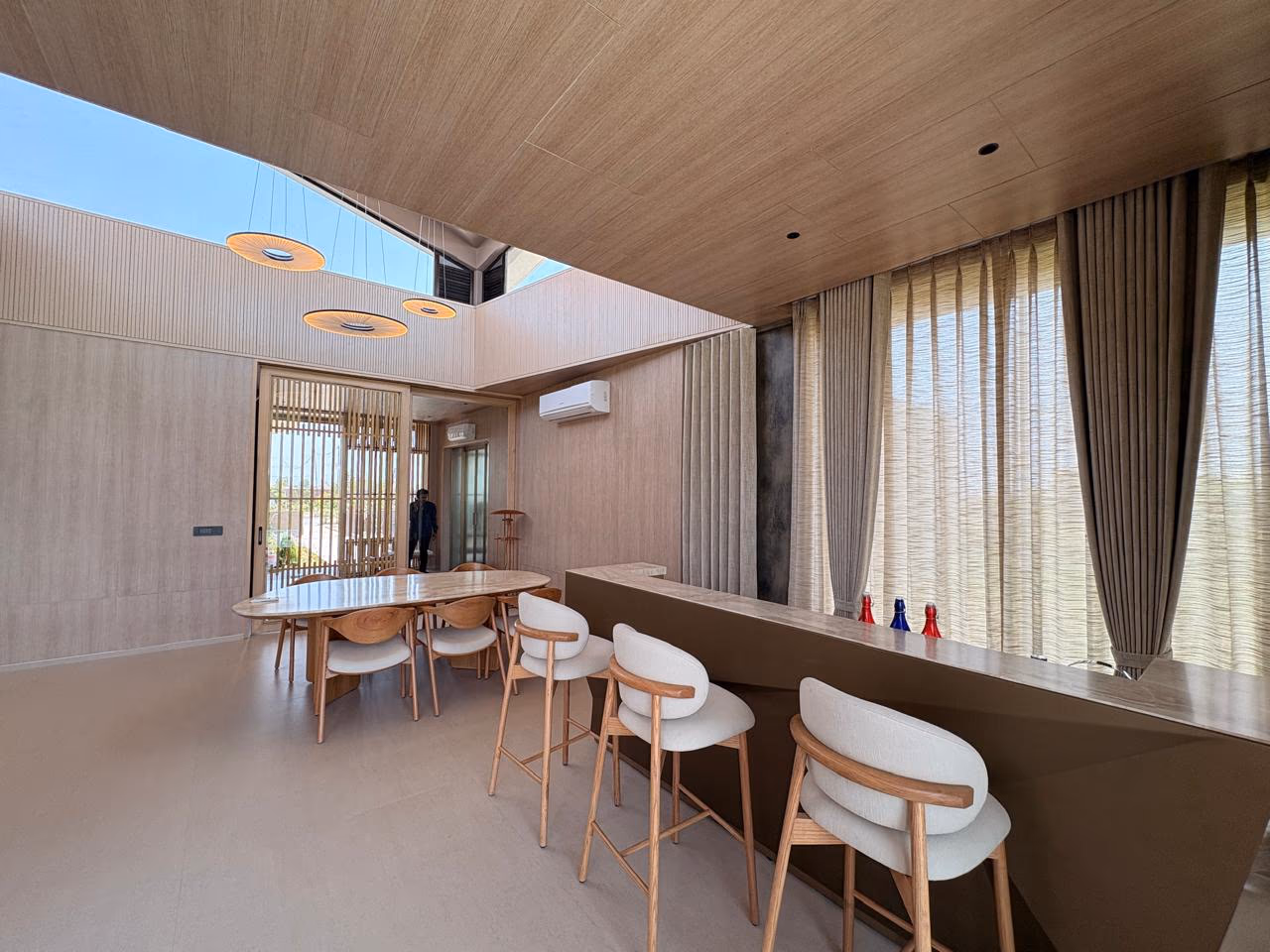 Luxury Home Bar Furniture