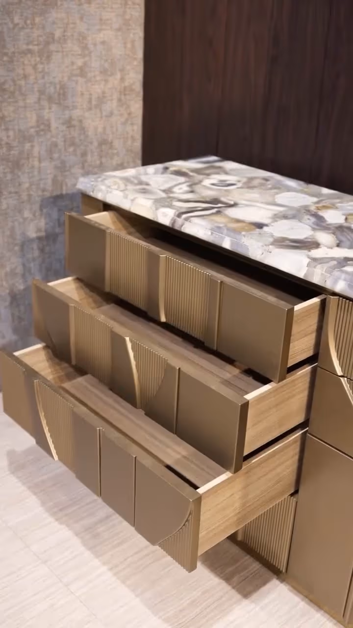 Dining Room Console That Doubles as a Crockery Cabinet — preview